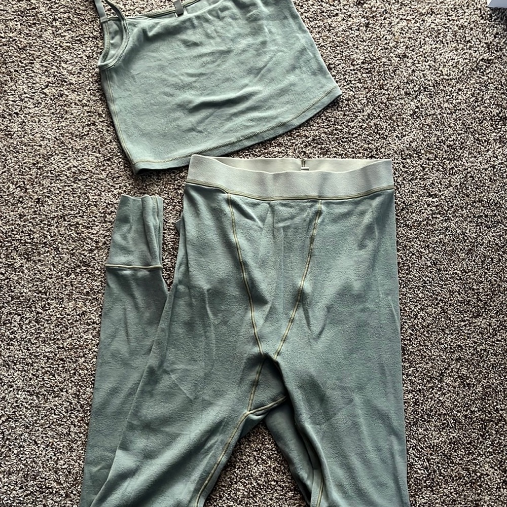 Skims Lace Pointelle Leggings and Cami Set